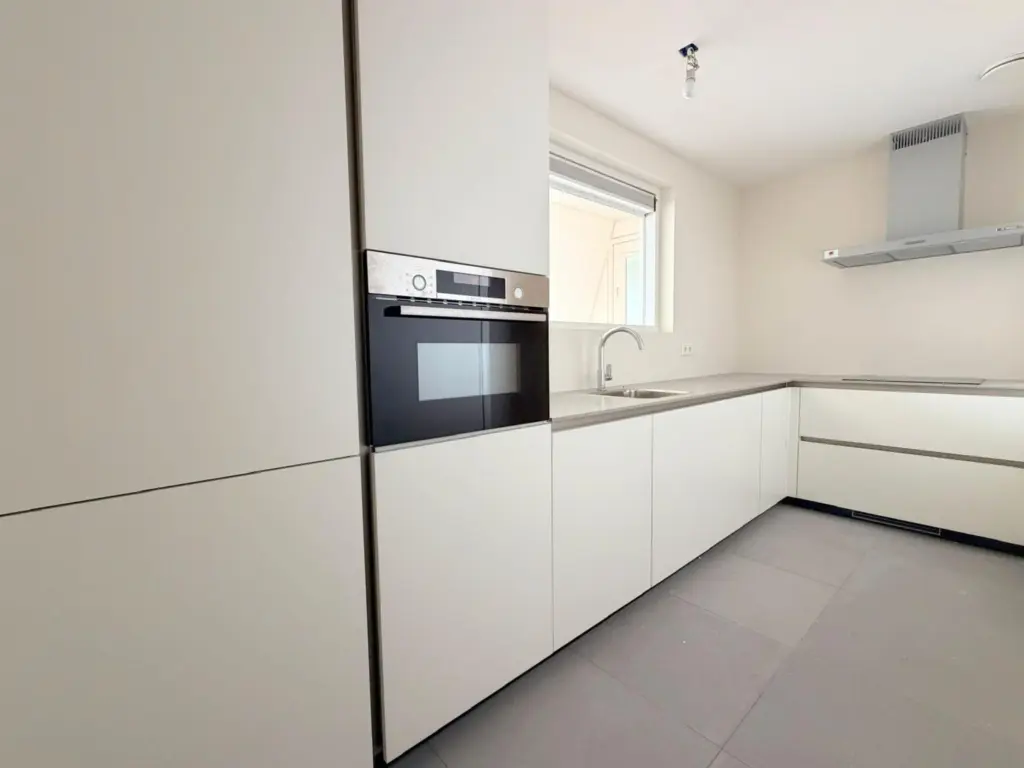 Appartement te huur: Houtmarkt 1D, Breda