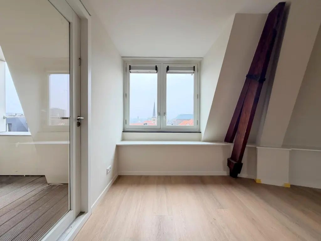 Appartement te huur: Houtmarkt 1D, Breda