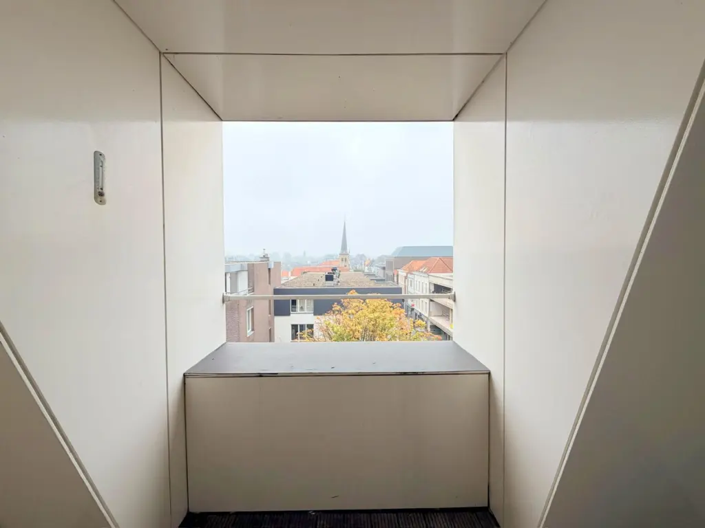 Appartement te huur: Houtmarkt 1D, Breda
