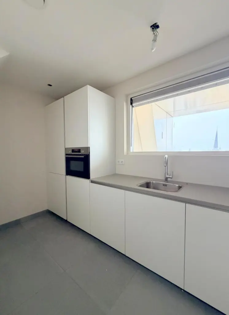 Appartement te huur: Houtmarkt 1D, Breda