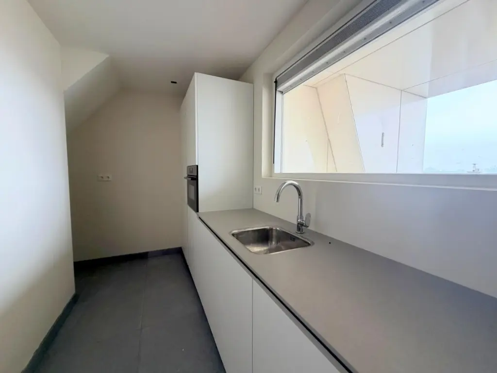 Appartement te huur: Houtmarkt 1D, Breda